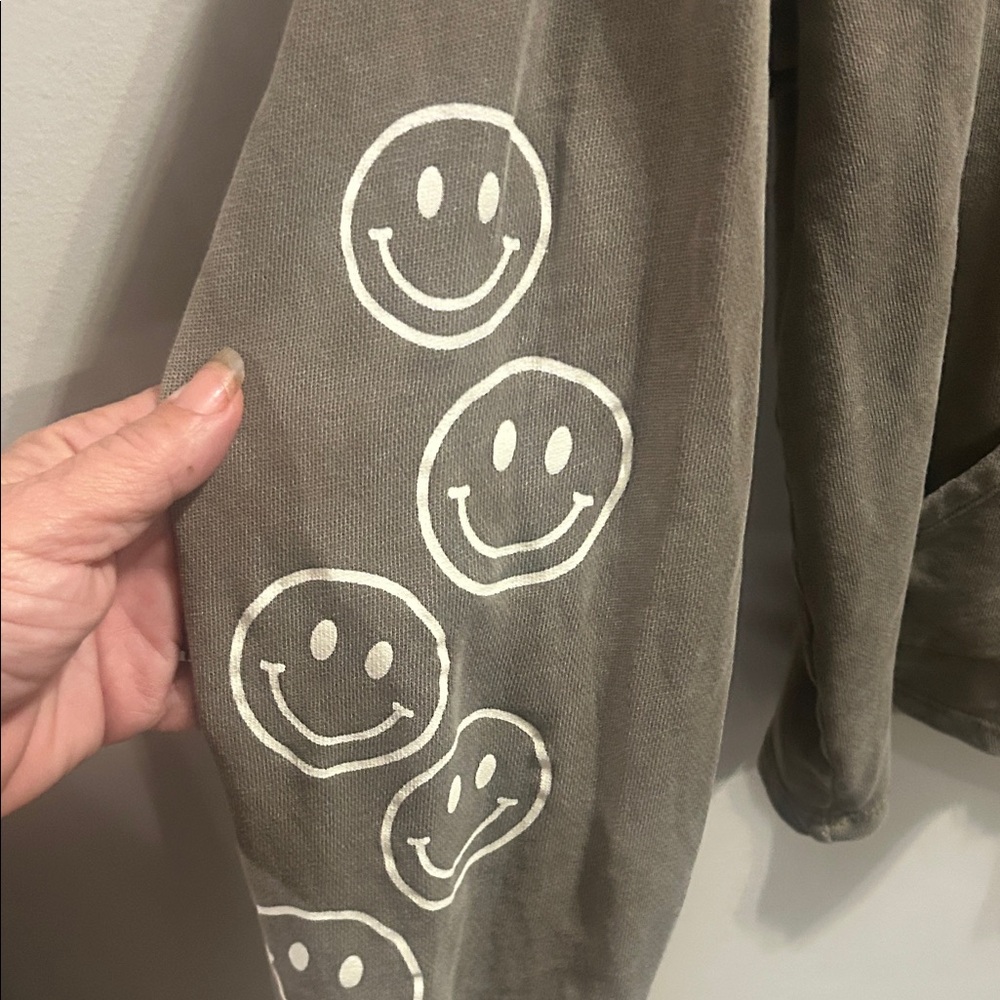 Casual Olive Smiley Face Hoodie - Picture 5 of 11